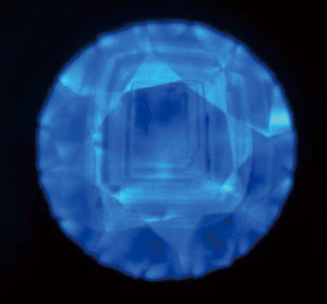 Fig.5 ツインダイヤモンドの例。