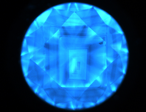 図21：DiamondViewTM像の一例／ 図21–１ 天然